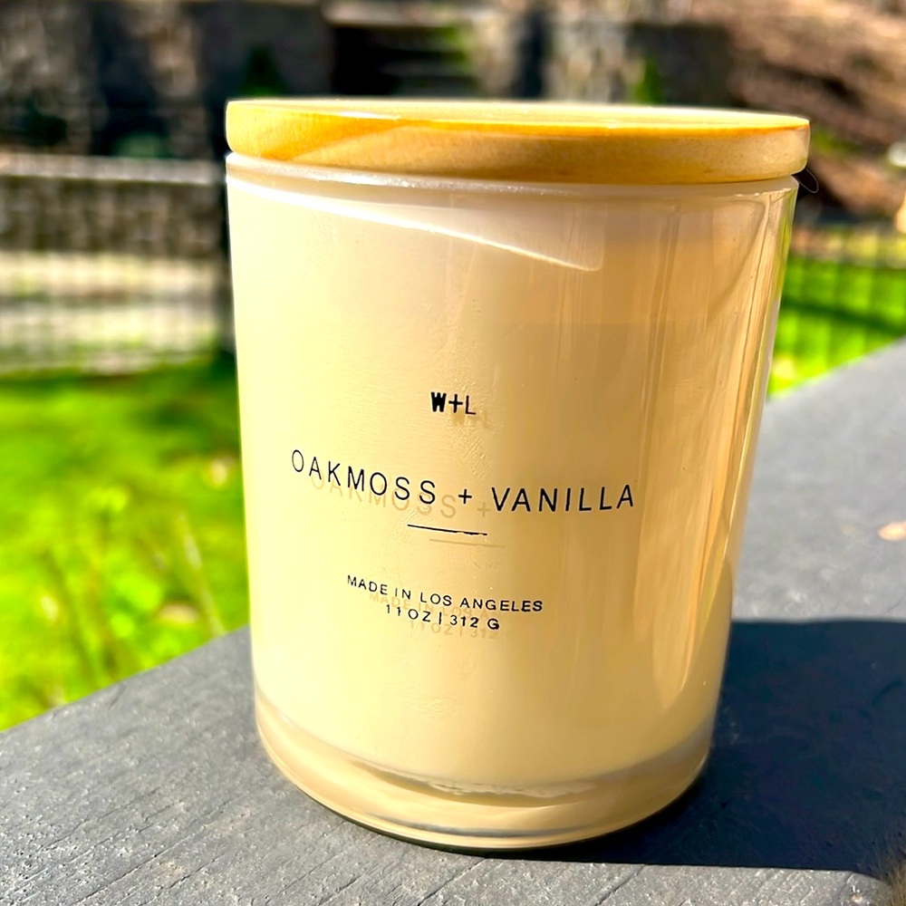 W + L candle oakmoss + vanilla